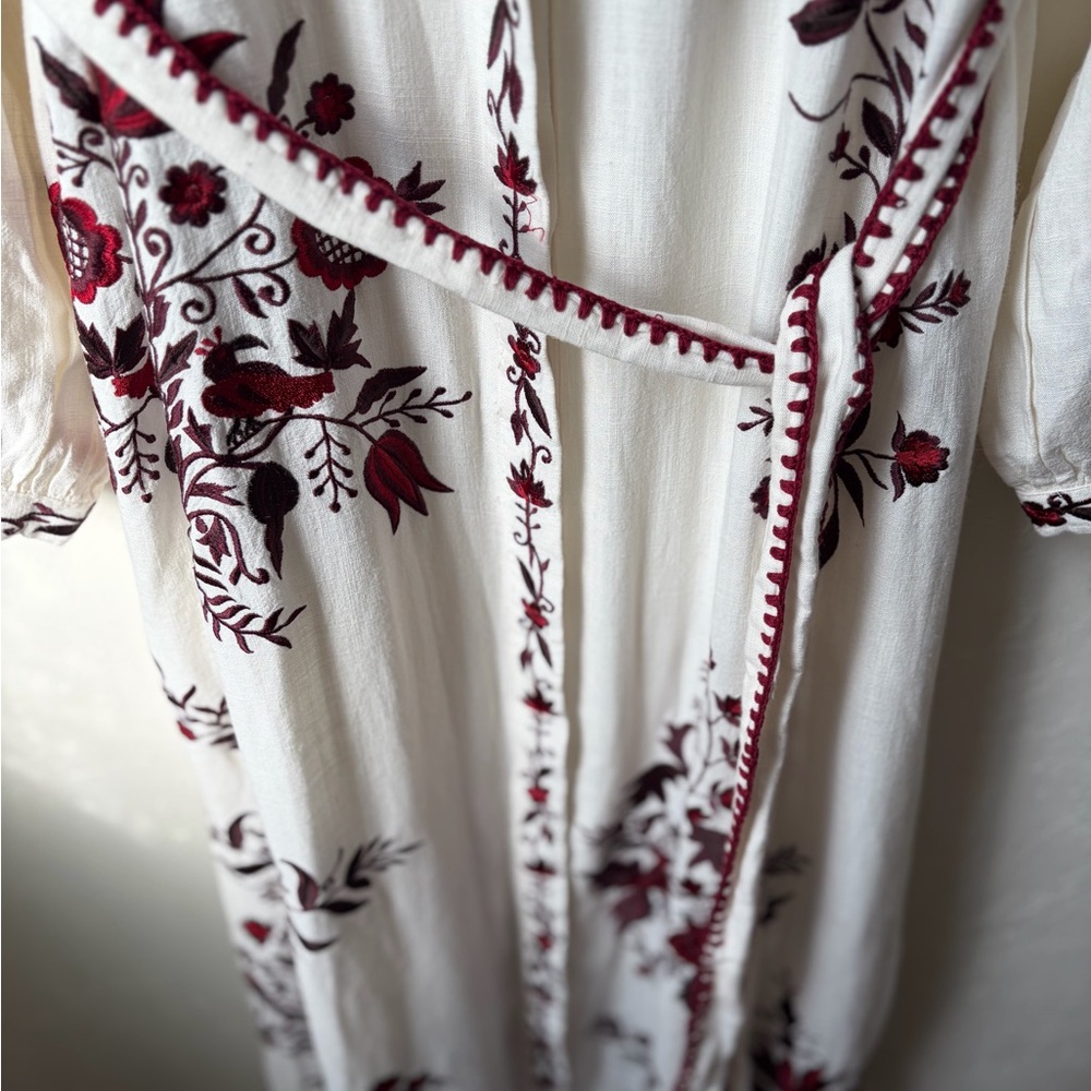 Sundance White Burgundy Embroidered Maxi Dress Tie Waist Boho Cottagecore XL - Picture 11 of 16